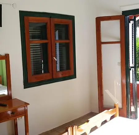 Sunny Dreams Apartment