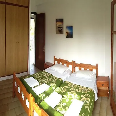 Sunny Dreams Apartment
